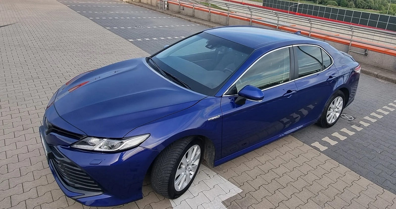 Toyota Camry cena 100400 przebieg: 106800, rok produkcji 2019 z Warszawa małe 352